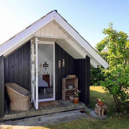 Hébergement de vacances 8 Person In *
